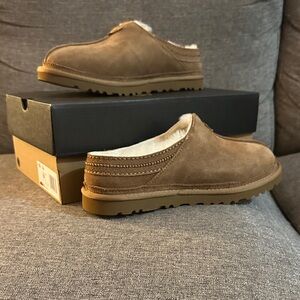 UGG Men’s Neuman Slipper/Size 8, Chestnut